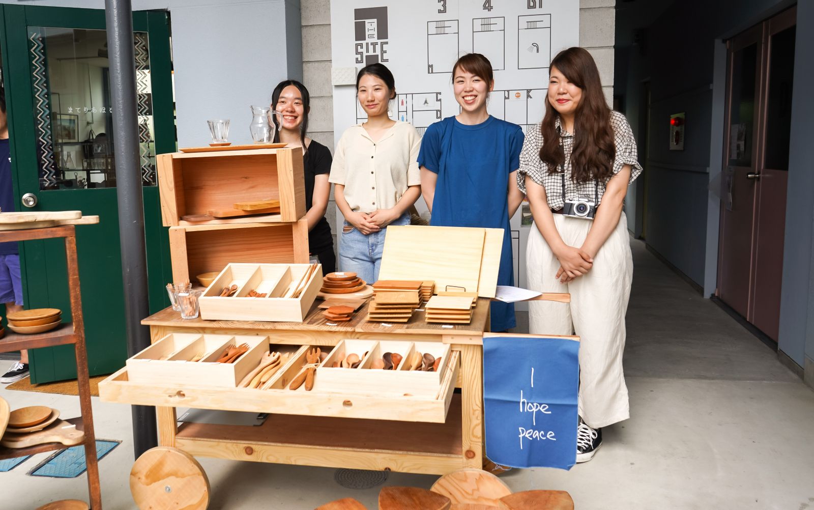 旅するマーケット ―空間演出デザイン学科「手作りカトラリー」販売会を